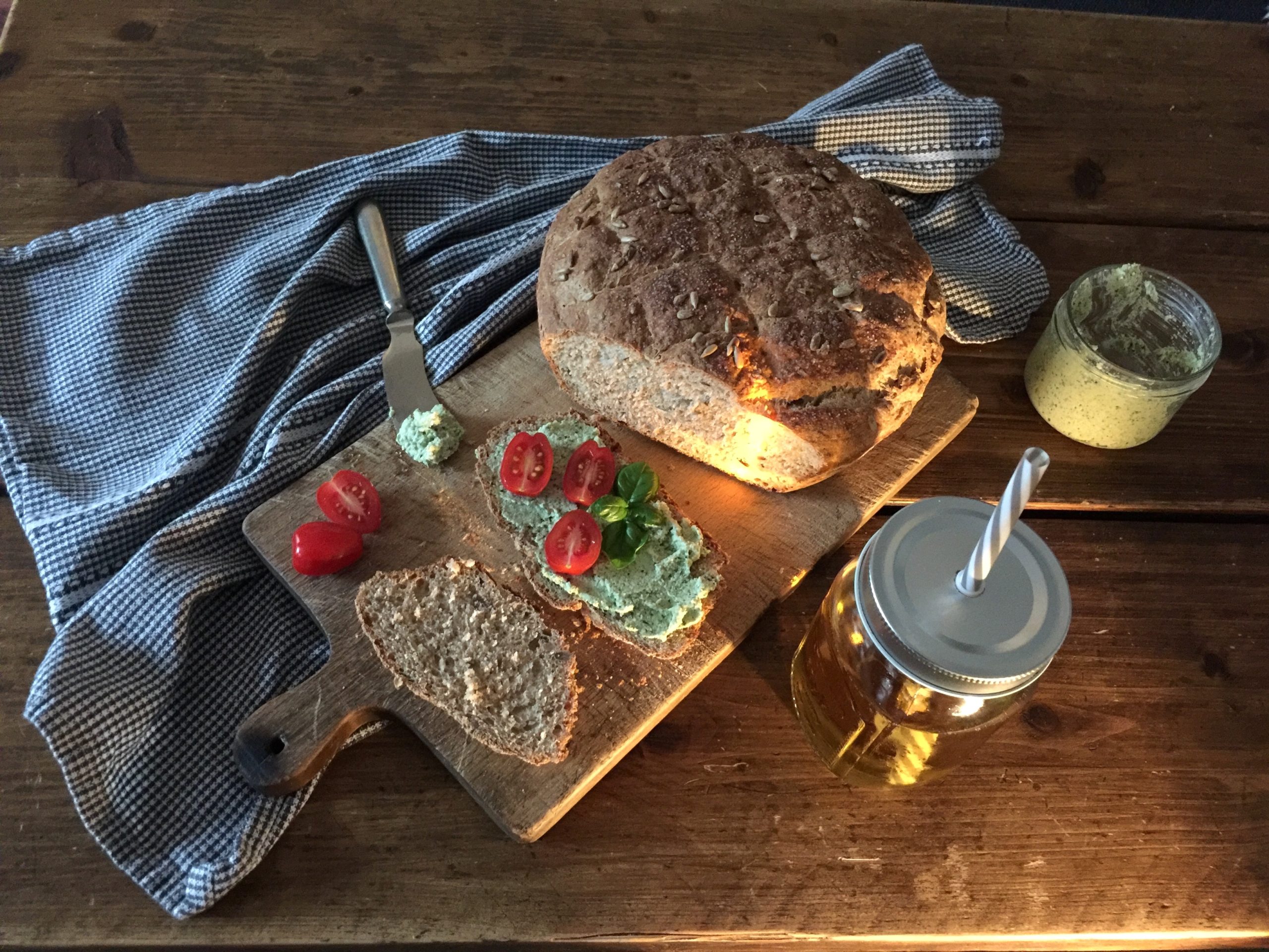 Dinkelbrot mit Buttermilch - Sweet and Salted - Food Blog