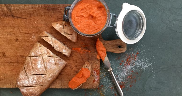 Humus mit gerösteter Paprika