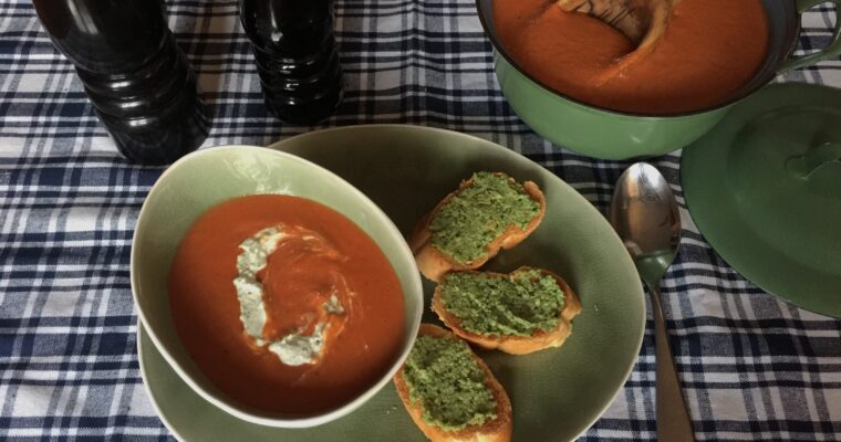 Tomaten-Pesto-Suppe