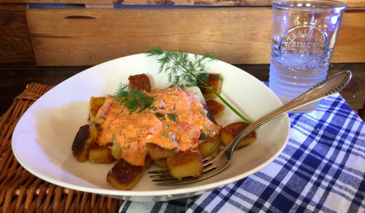 Gnocchi mit Paprika-Kapern-Sauce