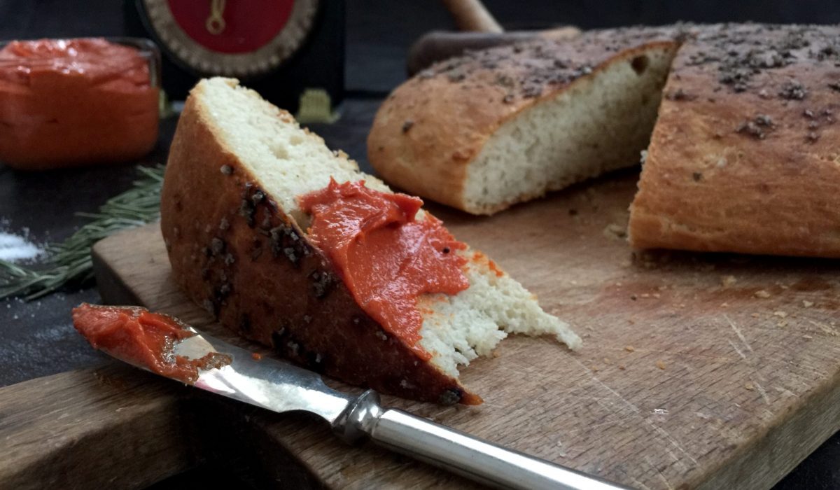 Biggis Fladenbrot mit Tomatenbutter