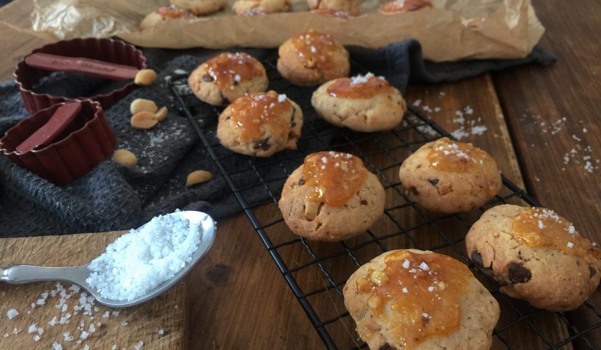 Salted-Caramel-Peanut-Cookies